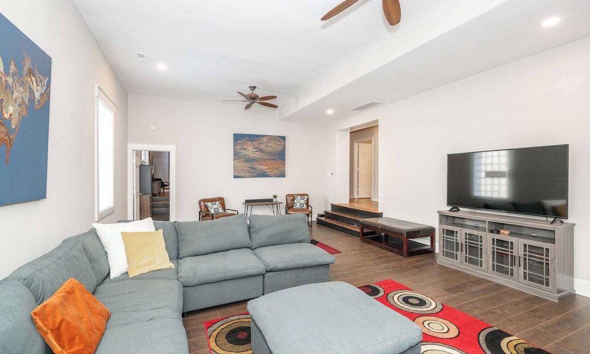 St. Bernard House | Sweet Escape