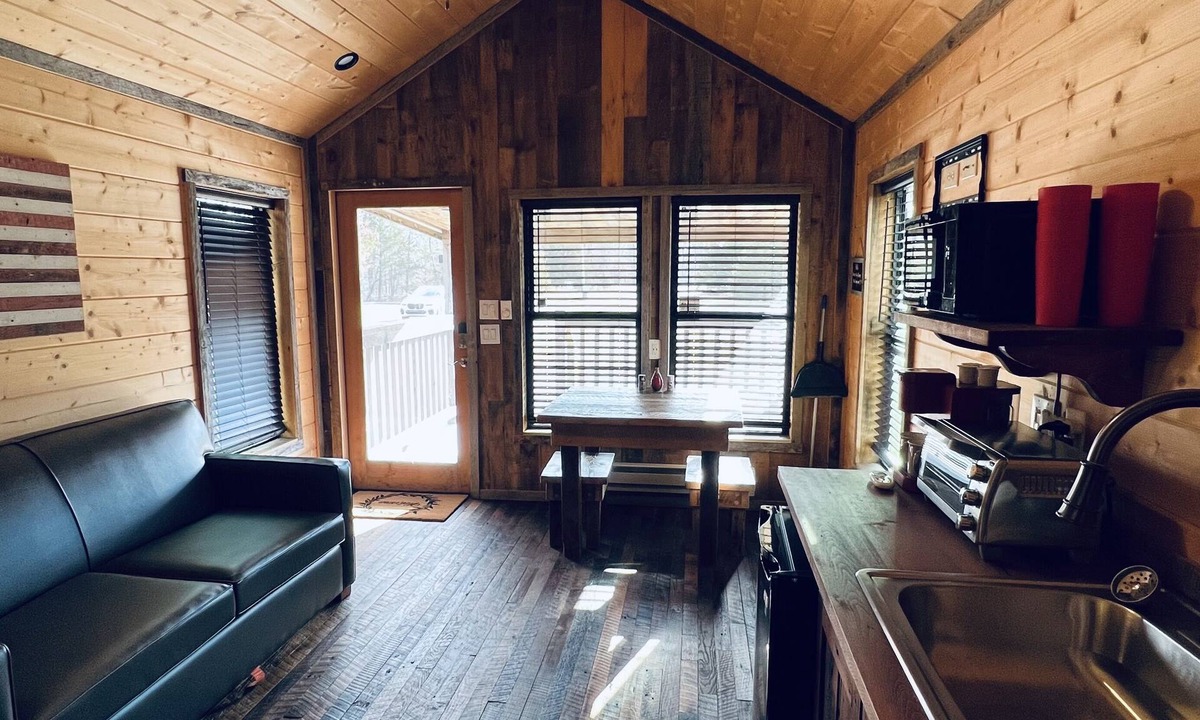 Eagle Rock Cabin | Table Rock Tiny Home The Big Piney