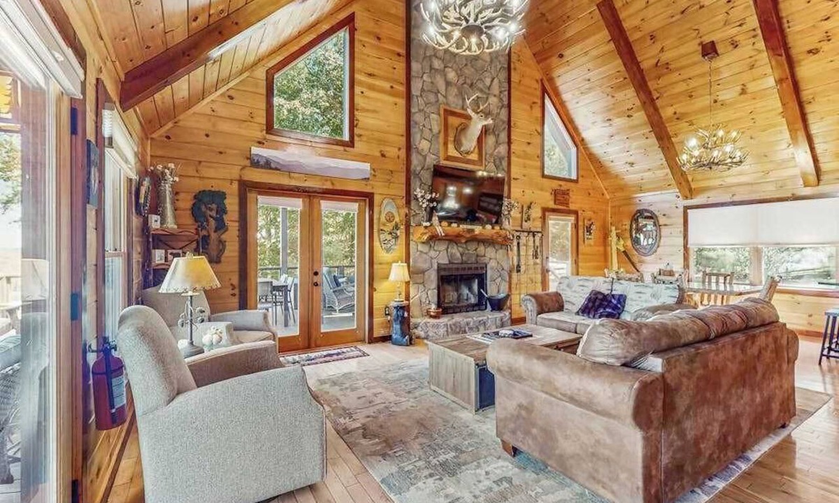 Necowa Cove Cabin | The Bear Necessities