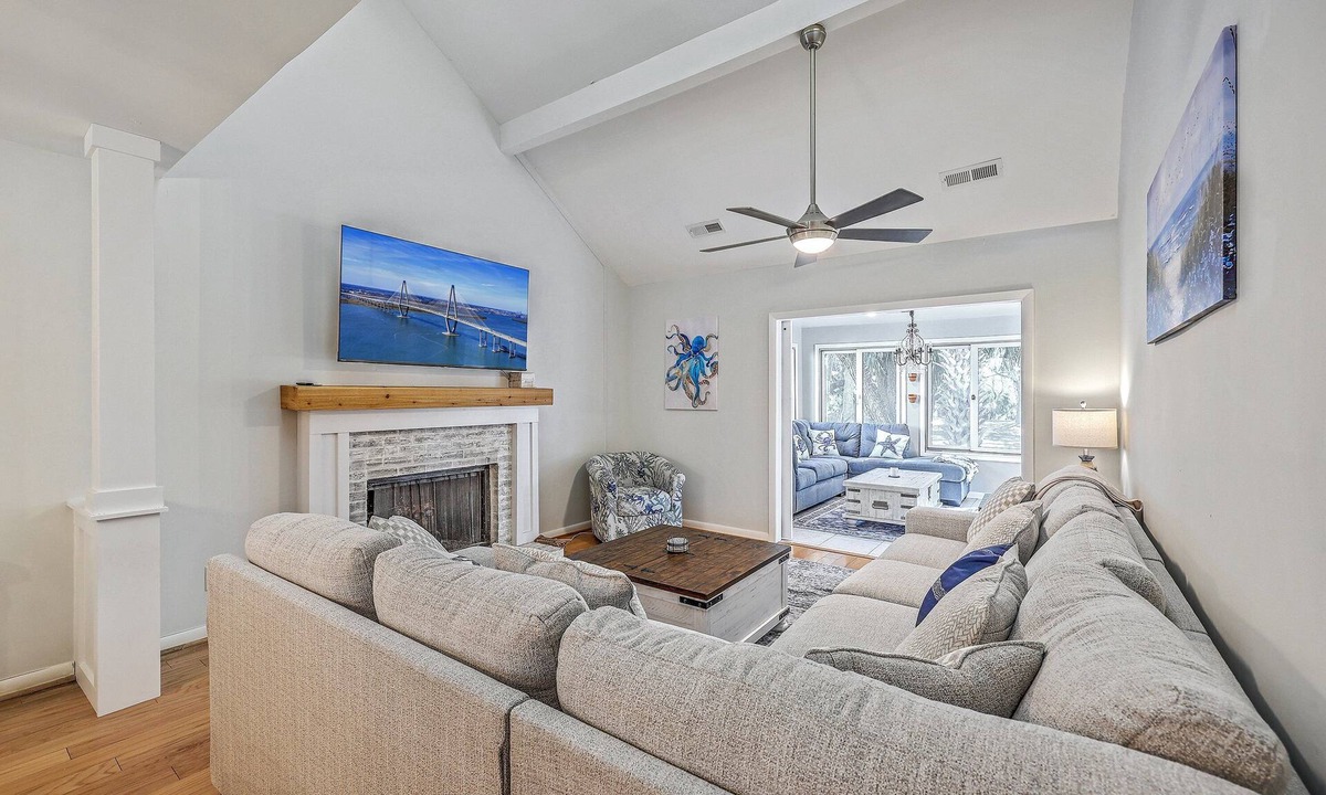 Tarpon Pond Cottage | The Birdie Bungalow by Sandpiper | Near Beach