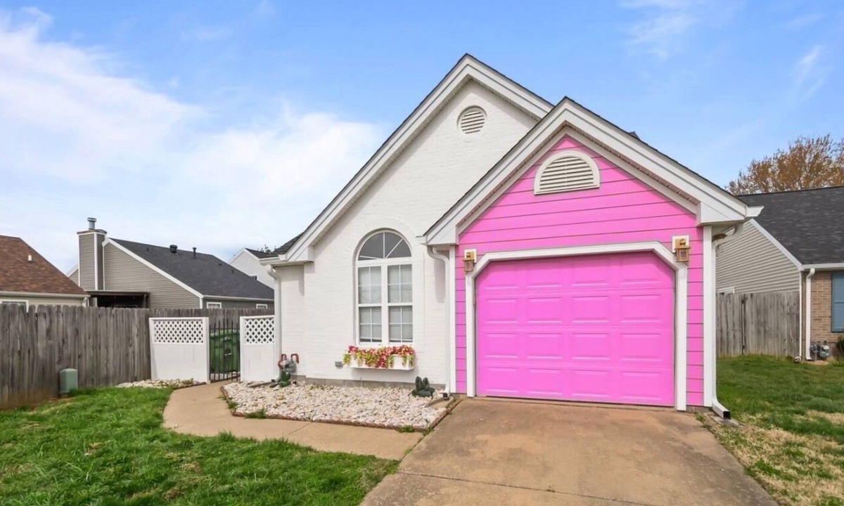 Owensboro House | The Bluegrass Barbie