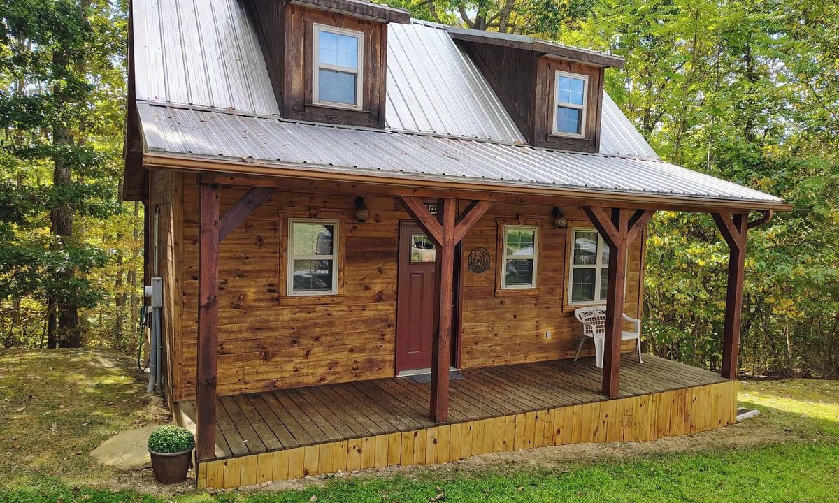Fort Gay Cabin | "The Genoa" a Rustic Adventure - Amish-Built Deluxe Cabin