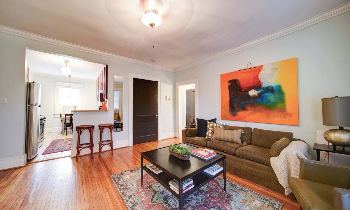 Dilworth Apartment | The Home Collection: King Suite near Atrium CMC & Uptown CLT