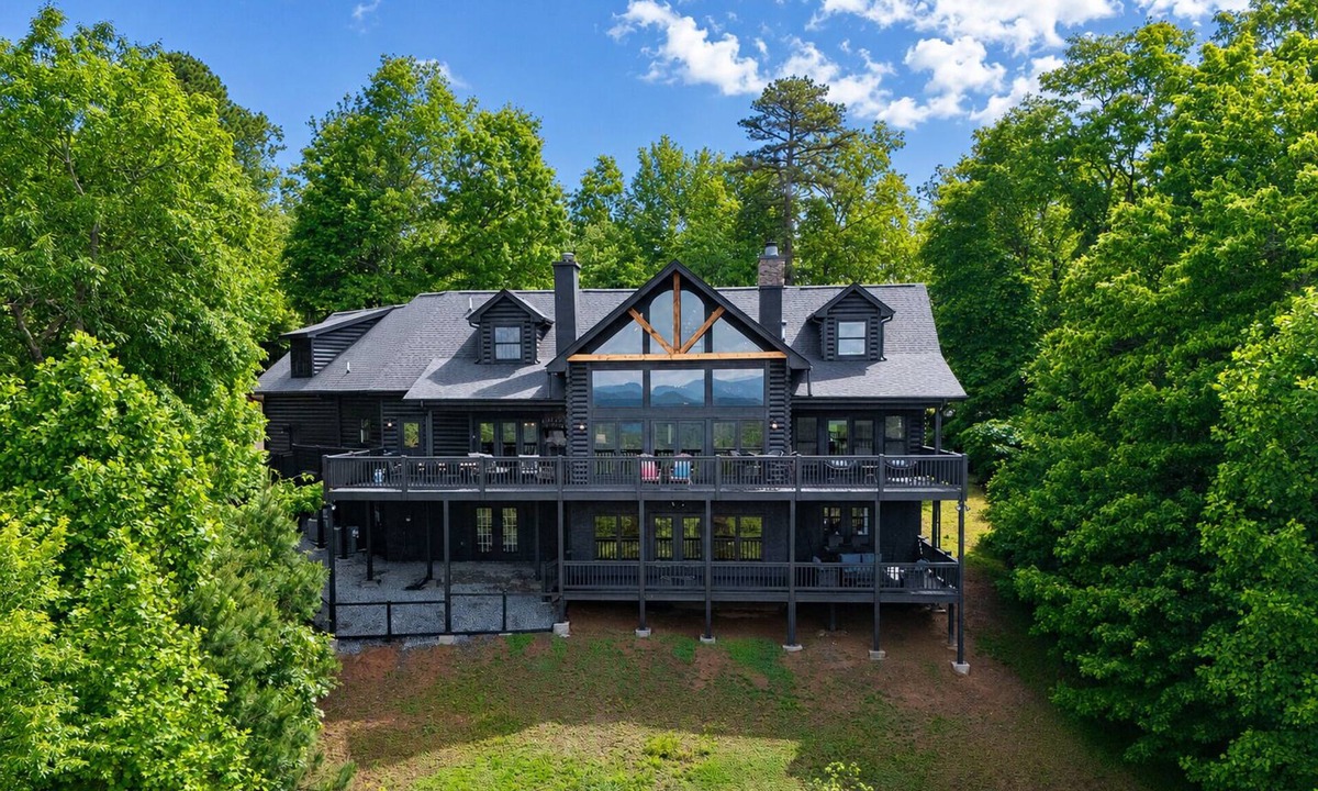 Pisgah Forest House | The Ivy | Mountain Views, Game Room, Outdoor Fireplace & 2 Private Acres Near Brevard