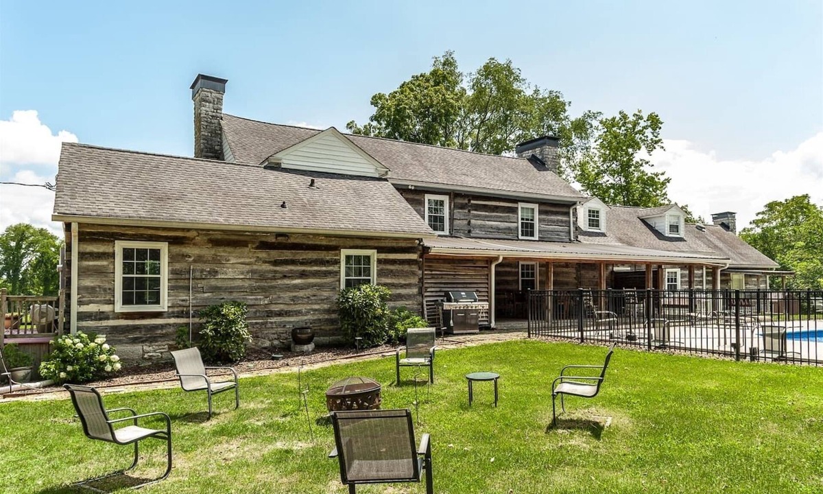Gallatin Cabin | The Lodge at Pilot Knob | Private Pool | Lakeview