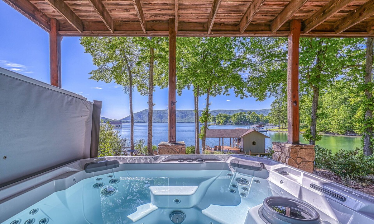 Huddleston House | The Lodge on Smith Mountain Lake - Lakefront cabin w/dock, hot tub & pool table