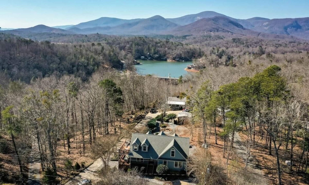 Sunset Cove House | The Lure Lux: Theater Room + Pool Table + Hot Tub!