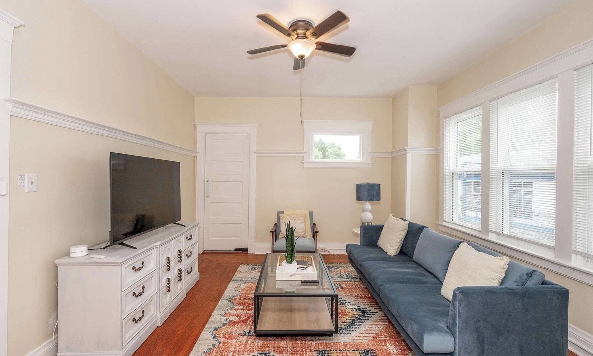 Roselawn Finance House | The Mariemont Cottage