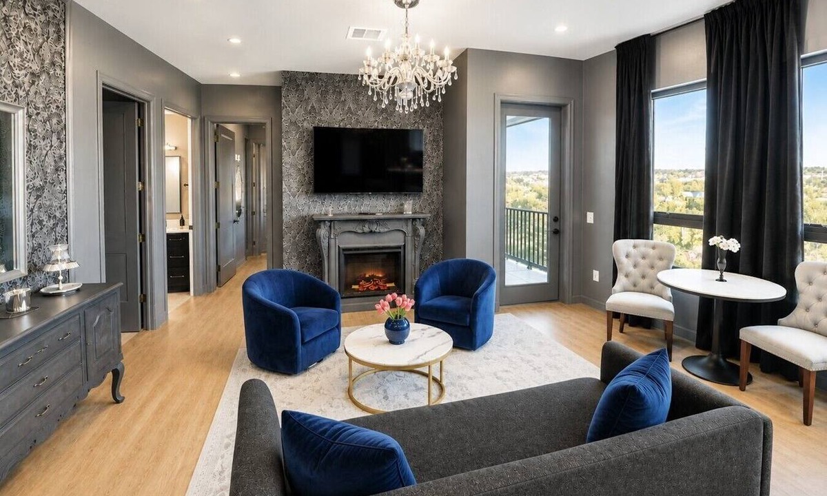 Edgehill Condo | The Smokeshow on Music Row with Parking/Patio/Pool, Minutes to Broadway!