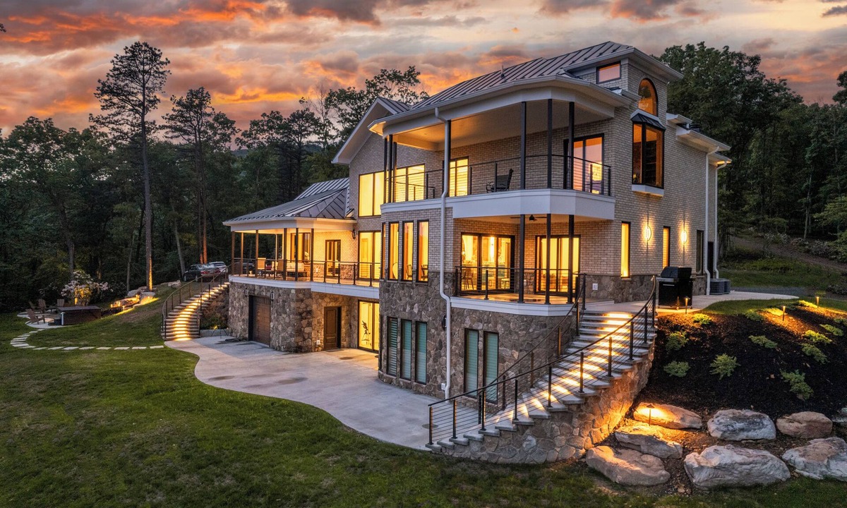 South Fork House | The Vale