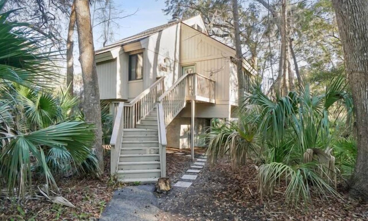 Night Heron House | Three Bedroom, Two Bath Sea Pines Home