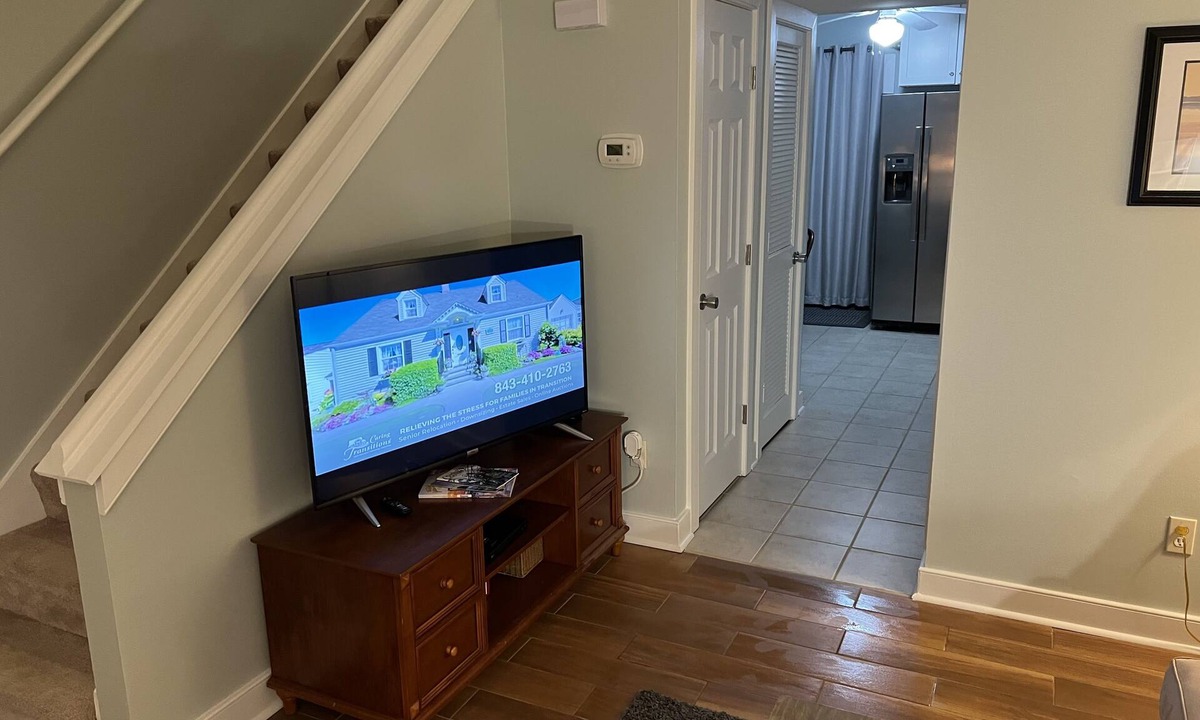 West Ashley House | Townhome 4 miles to Downtown Charleston