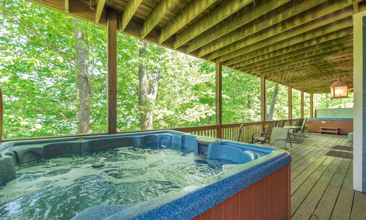 Thayerville House | Tranquil Lakefront w/Twin Hot Tubs & Dock