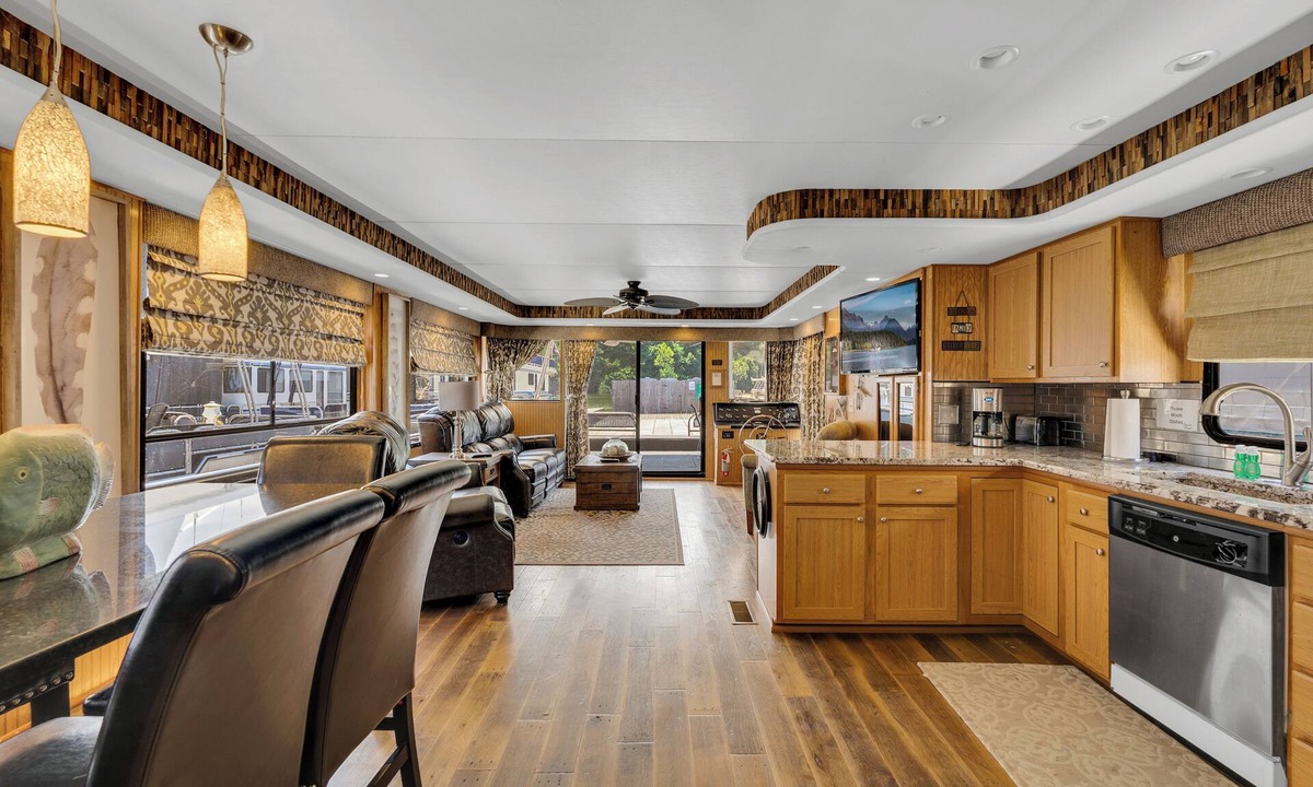 Smithville Boat Rental | Tranquil Waterside Escape: TALES Premier Houseboat Rental on Center Hill Lake