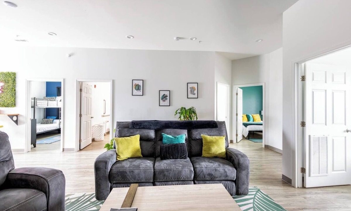 Maxwell House | Tropical Hideaway — Best Location- Walkable East Nashville