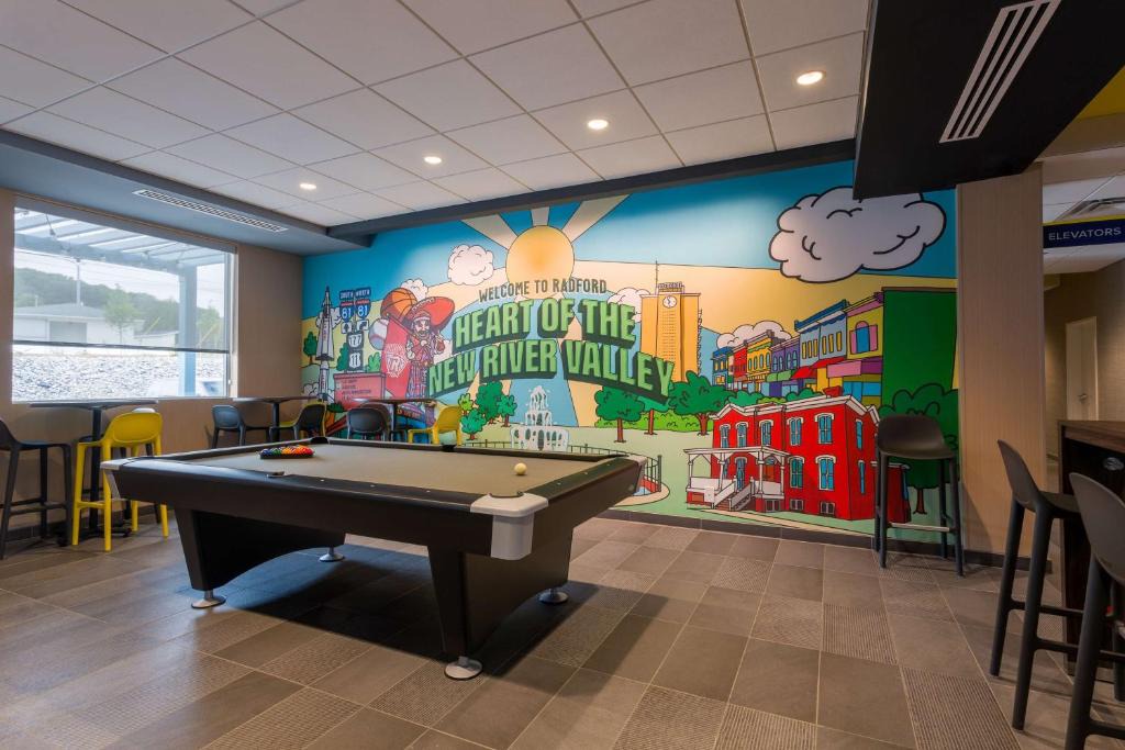 New River Hotel | Tru By Hilton Radford