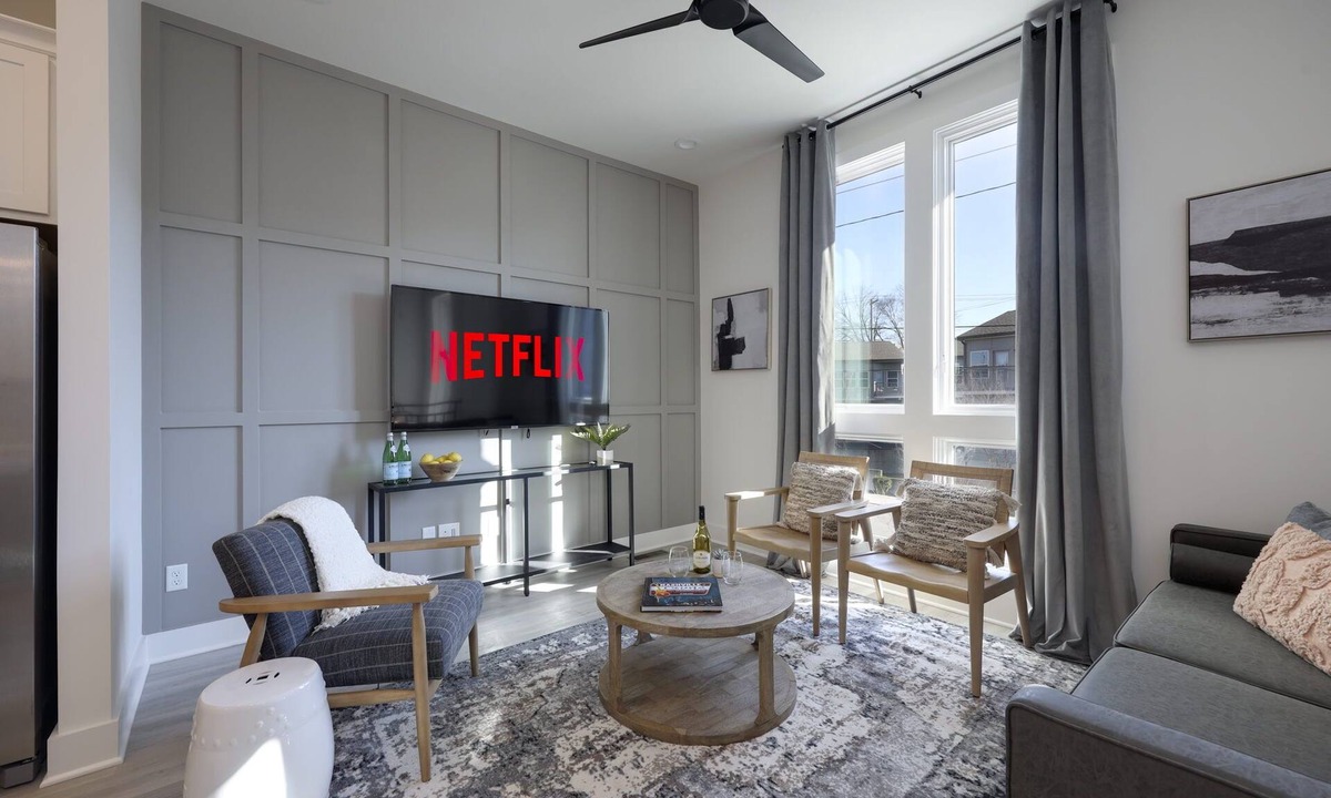 Maxwell House | Ultra Modern Townhome - Large Private Rooftop
