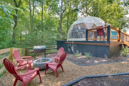 Sparta Apartment | Unique Dome Home w/Deck in Smoky Mountains