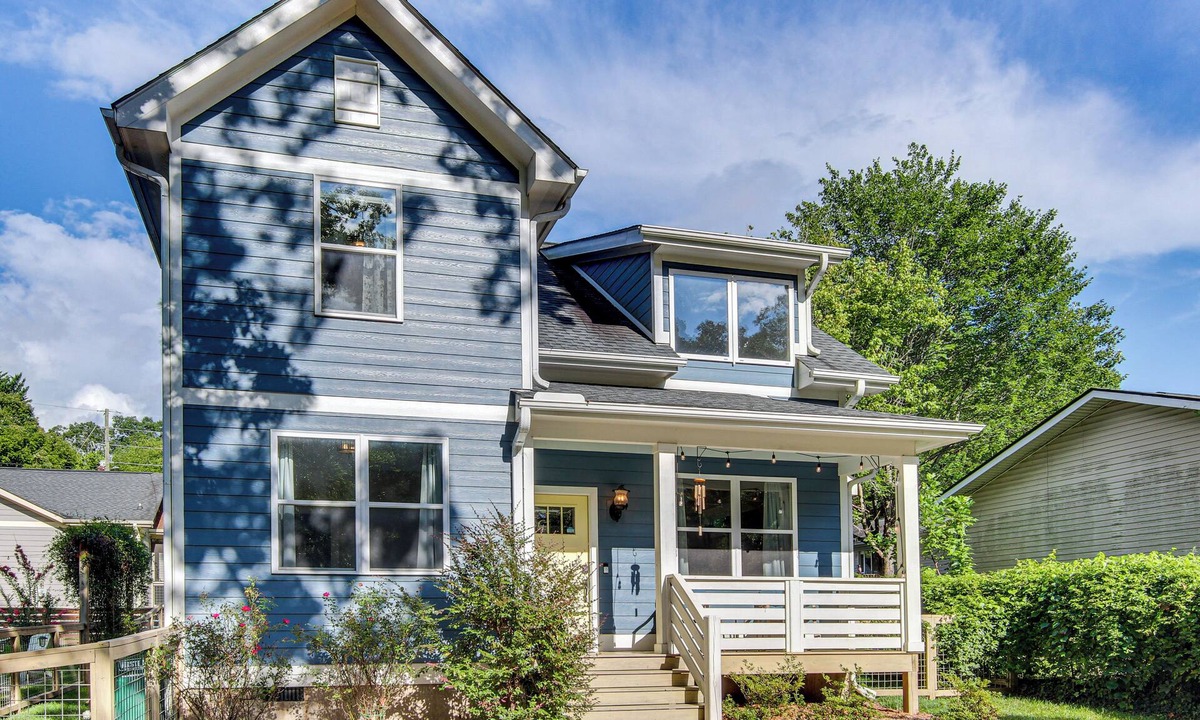 Oakley House | Upscale Asheville Home Near Biltmore Estate