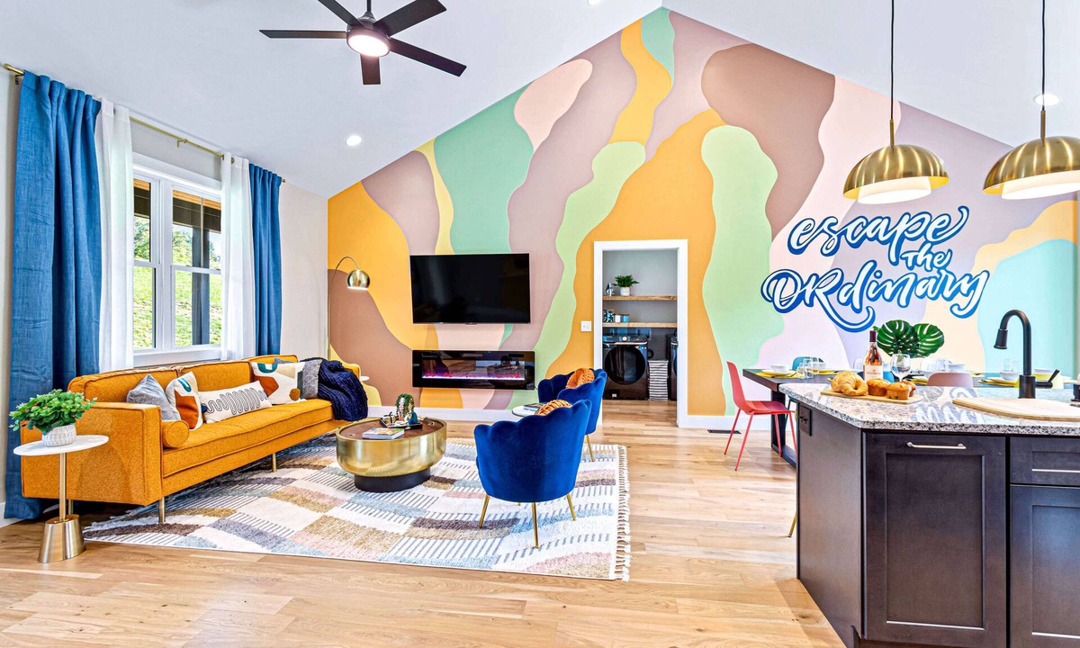 Leicester House | Vibrant Asheville: Hot Tub, Sauna, Games