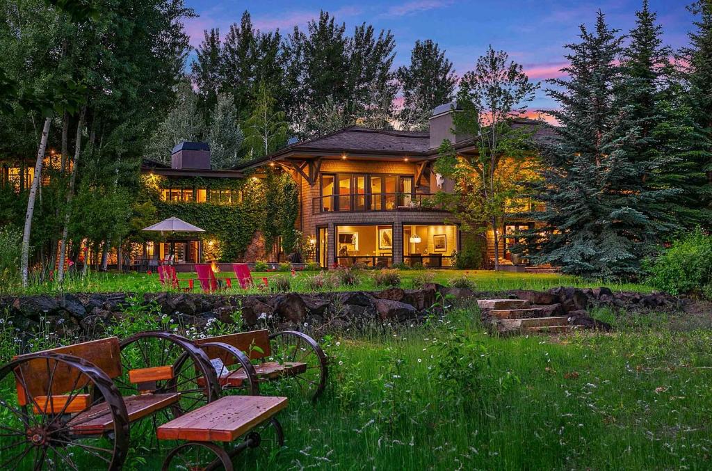 Sun Valley Villa | Villa Fleuve