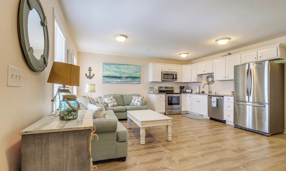 Surf City Apartment | Walk to Beach: Family-friendly Surf City Condo!