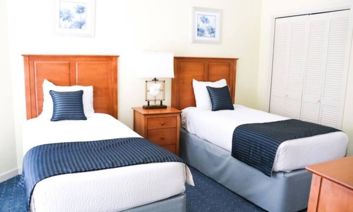Shipyard Plantation Cottage | WALK TO THE BEACH! 3 Bedroom Cottage at Port O' Call in HHI'S LUXURY RESORT