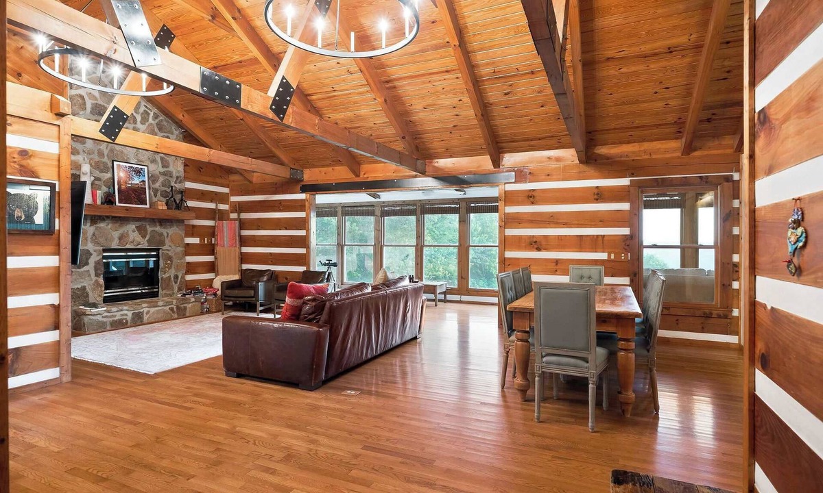 Baxter House | Waterfront Fox Hill Cabin - Rustic Retreat w/Fire Pit
