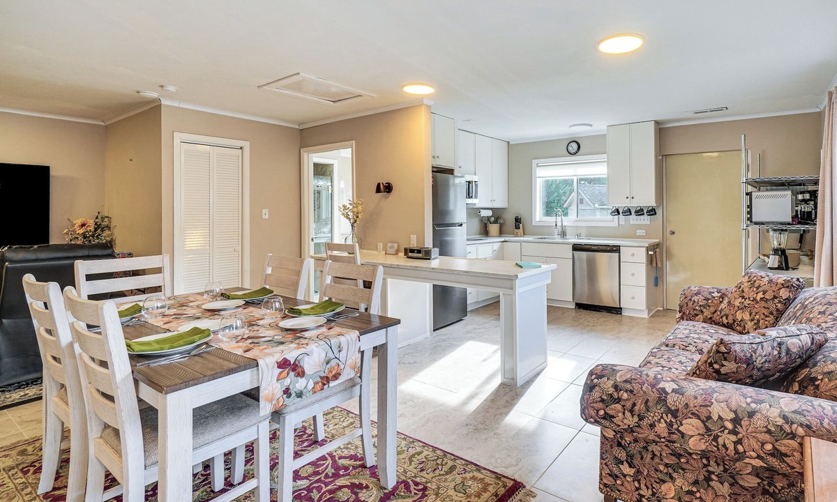 Ashley Oaks House | West Knoxville Area! Single-Level Home Near Dtwn