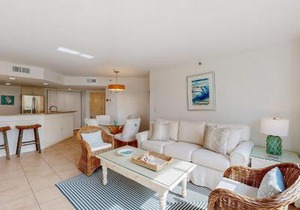 3229 Villamare