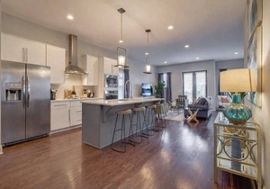 Beautiful Nashville Home – Near Broadway