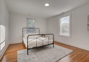 Bright 1BR with Parking In Downtown Durham