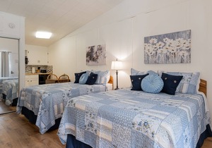 Outdoor Adventure Awaits- Lakeside Stay