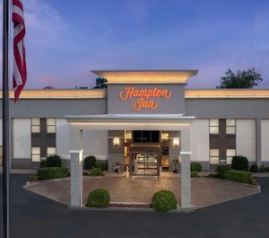 Hampton Inn Russellville 