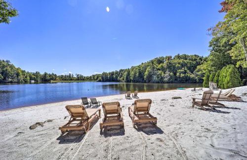 Newland House | Near Skiing, 2 Furnished Decks Newland Retreat!