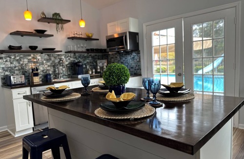 Louisville House | 1-bedroom and Loft pool house apartment with private pool/lake Louisville TN