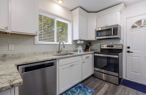 Lawton Woods House | 10 Lawton Road: Sea Pines home with Private Pool. 3BD/2BT/Sleeps 8