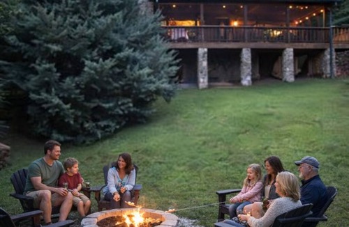 Sylva Apartment | ✨ 10% Off PLUS 15% off Top-Rated Guests Discount Private Hot Tub PLUS ⭐ Guest Favorite Top 1% of Airbnb Fire Pit Porch Swing Hammock Close to WCU (3 Mi), dining, pubs, shopping, Blue Ridge Parkway, and many adventures.