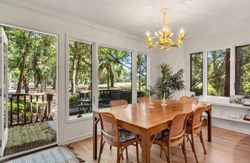 West Beach Village House | 1324 Fairway Oaks ~ Pet Friendly ~ 3 BR Townhome, Sleeps 6
