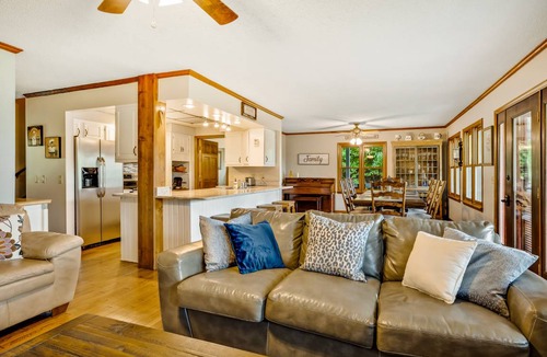 Cullowhee House | 163 m² House ∙ 3 bedrooms ∙ 8 guests