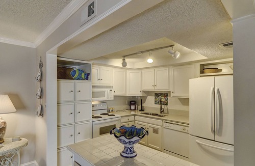 South Beach Condo | 1662 Bluff Villa - Just a short walk to the Beach and the South Beach Marina
