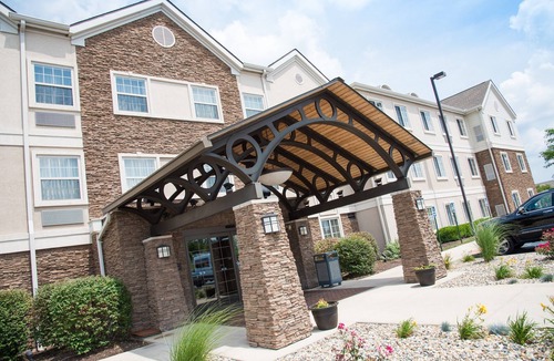 Saint Marys  Allen County Condo | 1BR Condo | Free Breakfast + Indoor Pool