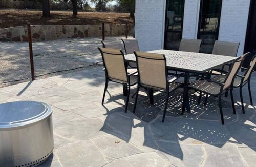 Myra Apartment | 1BR Ranch Studio | Winery Escapes & Scenic Countryside Views