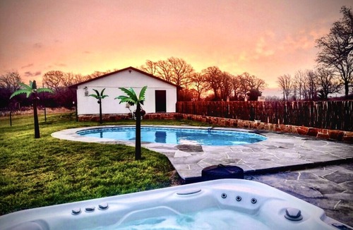 Myra Apartment | 1BR Ranch Studio | Winery Escapes & Scenic Countryside Views