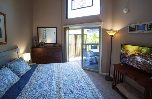 Chalet Village Condo | 2.7 miles from the Gatlinburg strip. 7th night free and Last minute discount!
