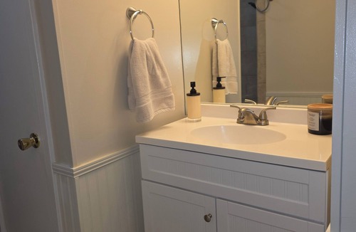 London Apartment | 2-bedroom apartment in gorgeous downtown London, Ky
