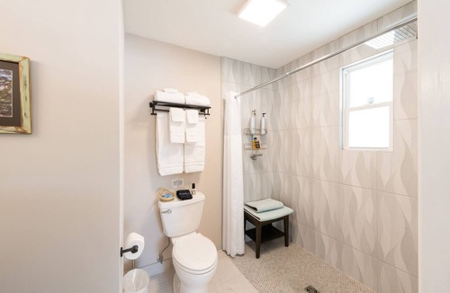 West Ashley Apartment | 2 Charleston Charm Studio 2 is a Private studio 4 miles to Downtown Charleston