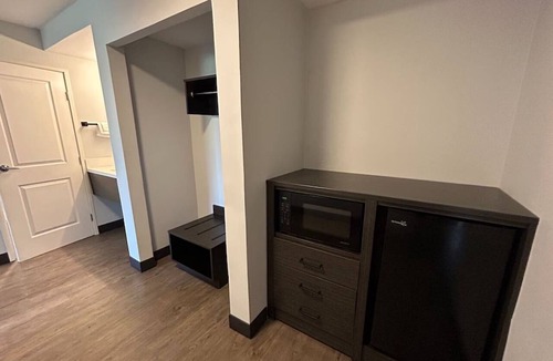Gardena Hotel | 2 Efficient Accommodations Great for Adventure Seekers | Free On-Site Parking!