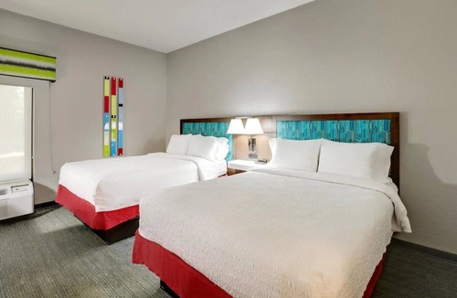 Polk Village Hotel | 2 Efficient Rooms for Families Visiting Port Royal – 6.3 Miles | Pet-Friendly