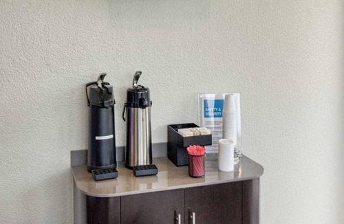 Paine Field-Lake Stickney Apartment | 2 Full Beds | Micfridge